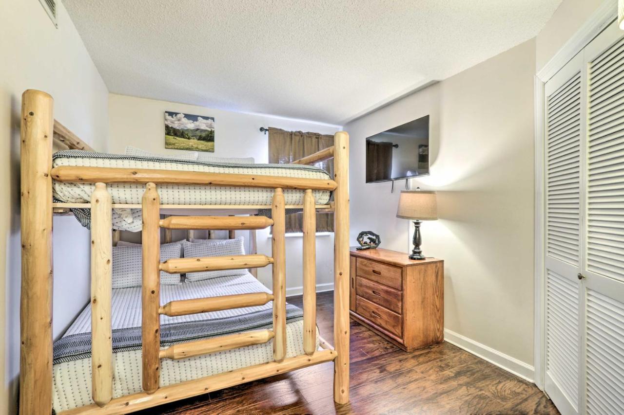 Gatlinburg Condo With Pool, Hot Tub, And Mtn Views! Exterior photo